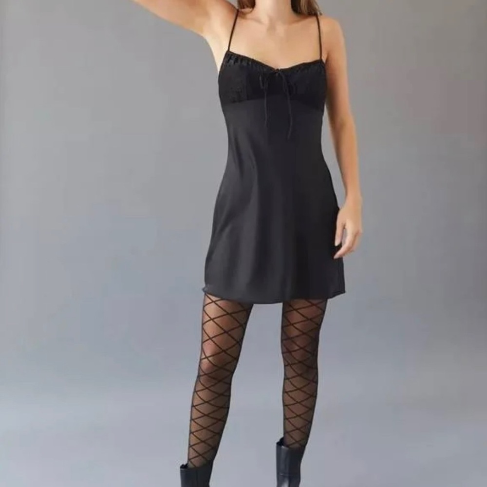 NWT Urban Outfitters Perrie Slip Lace Black Dress Size m-l